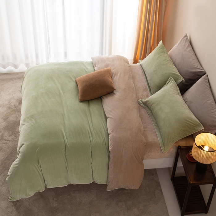 91家纺网 家纺一手货源 找家纺 ONE TWO ONE 121 新品【婴儿绒四件套】2025毛毯被子四件套单件被套单件枕套珊瑚绒牛奶绒冬被法兰绒兔毛绒The one 芽绿-奶咖