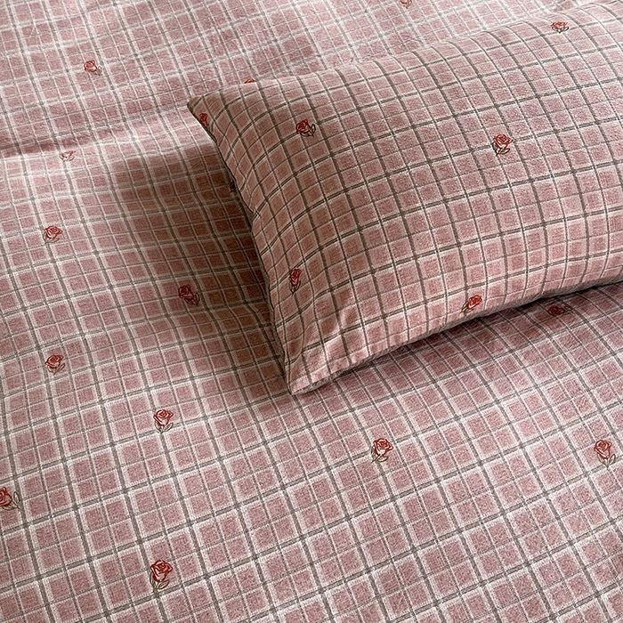 91家纺网 家纺一手货源 找家纺 卢赛尔 2025新品加厚130g高克重复古风原麻印花四件套单被套 红颜