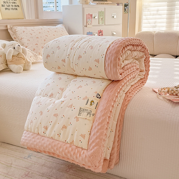 91家纺网 家纺一手货源 找家纺 梦依依 （加微信送买家秀）2025新款40支全棉豆豆被大豆被夏被冬秋被子被芯-风格二 粉粉兔