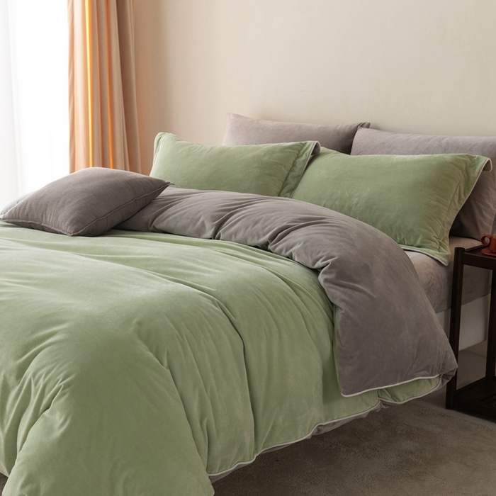 91家纺网 家纺一手货源 找家纺 ONE TWO ONE 121 新品【婴儿绒四件套】2025毛毯被子四件套单件被套单件枕套珊瑚绒牛奶绒冬被法兰绒兔毛绒The one 芽绿-浅灰