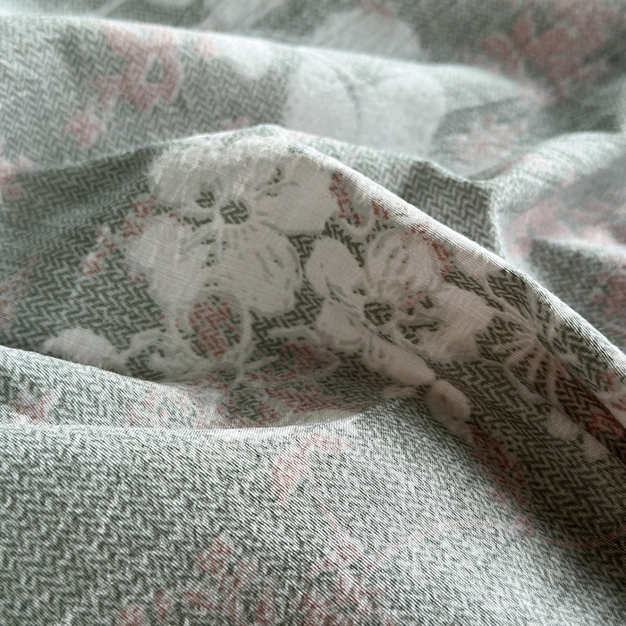 91家纺网 家纺一手货源 找家纺 卢赛尔 2025新品加厚130g高克重复古风原麻印花四件套单被套 清菡绿