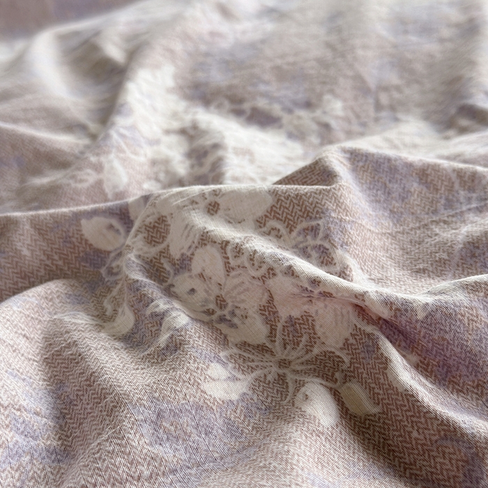 91家纺网 家纺一手货源 找家纺 卢赛尔 2025新品加厚130g高克重复古风原麻印花四件套单被套 紫苏槿