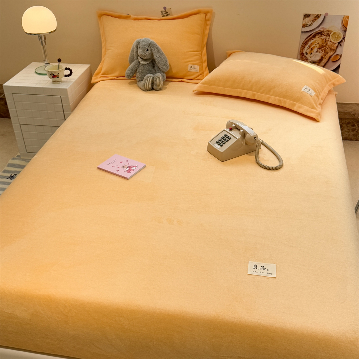 91家纺网 家纺一手货源 找家纺 857家居 2025新款高克重牛奶绒床单床笠系列 良品-亚麻黄