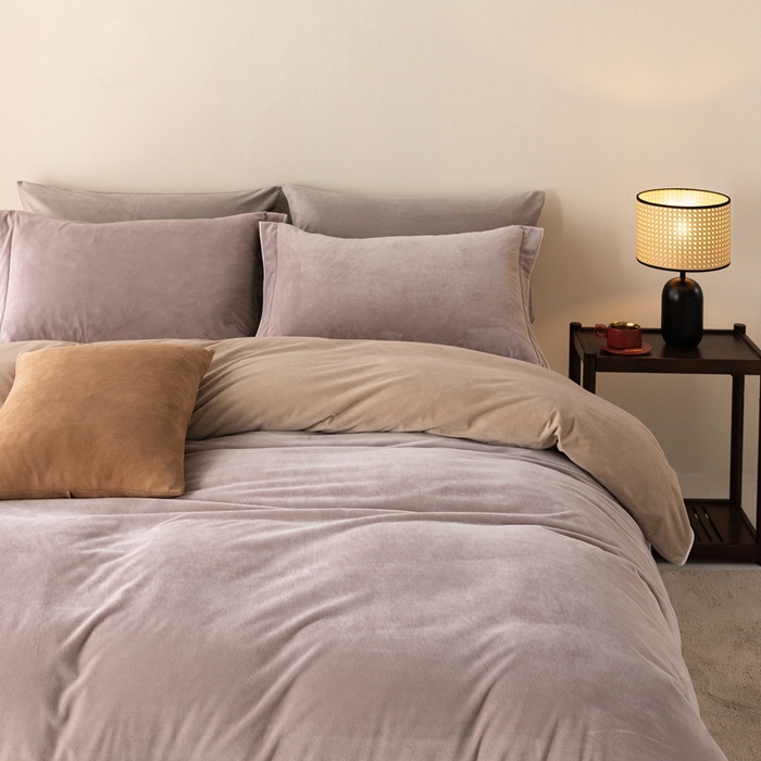 91家纺网 家纺一手货源 找家纺 ONE TWO ONE 121 新品【婴儿绒四件套】2025毛毯被子四件套单件被套单件枕套珊瑚绒牛奶绒冬被法兰绒兔毛绒The one 芋泥-奶咖