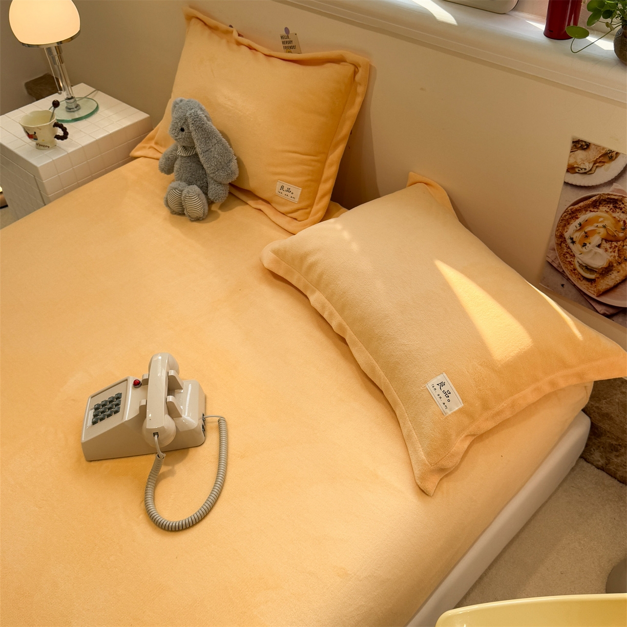 91家纺网 家纺一手货源 找家纺 857家居 2025新款高克重牛奶绒床单床笠系列 良品-亚麻黄