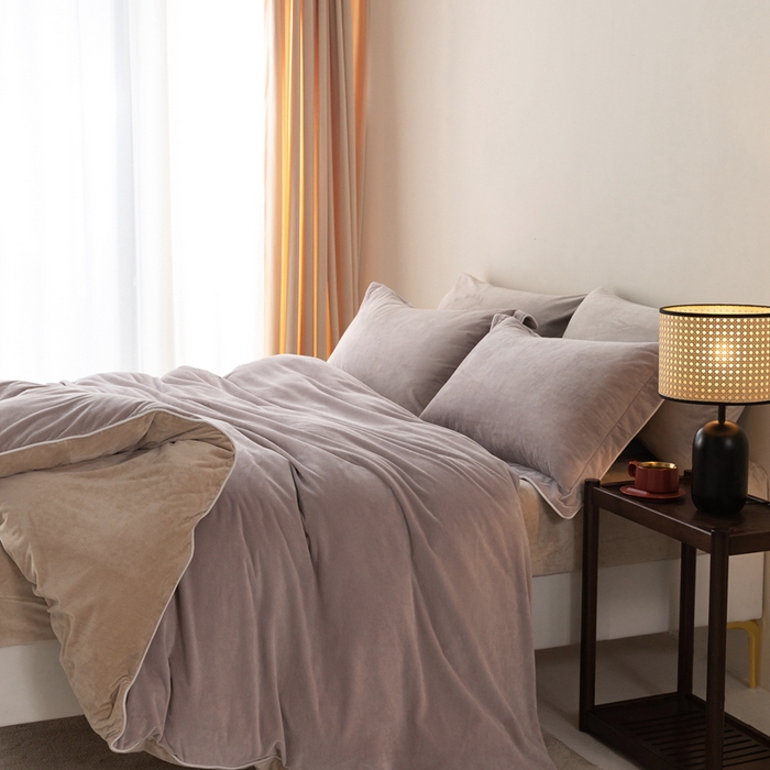 91家纺网 家纺一手货源 找家纺 ONE TWO ONE 121 新品【婴儿绒四件套】2025毛毯被子四件套单件被套单件枕套珊瑚绒牛奶绒冬被法兰绒兔毛绒The one 芋泥-奶咖