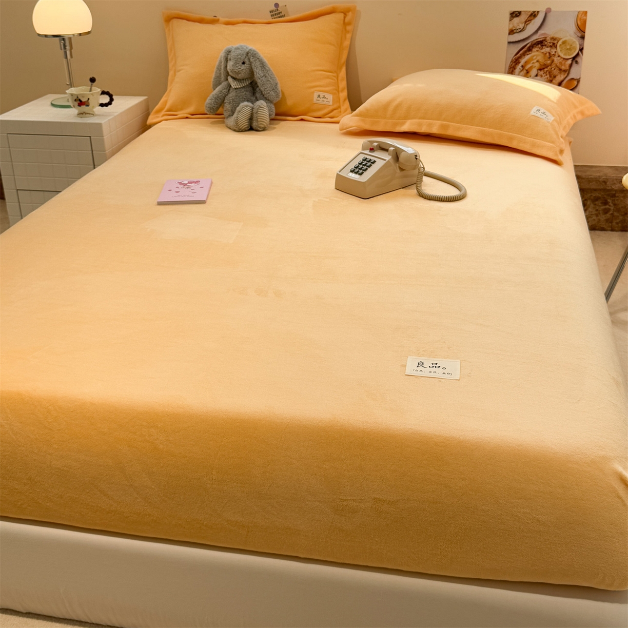 91家纺网 家纺一手货源 找家纺 857家居 2025新款高克重牛奶绒床单床笠系列 良品-亚麻黄