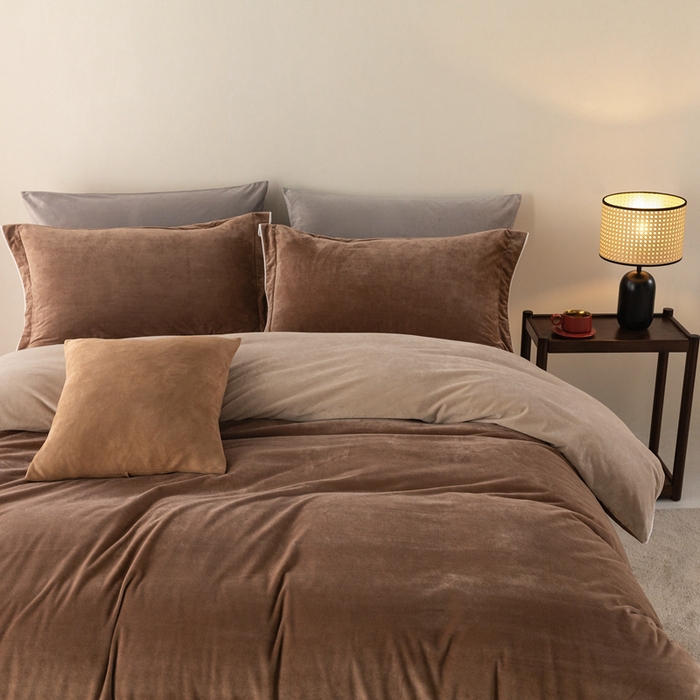 91家纺网 家纺一手货源 找家纺 ONE TWO ONE 121 新品【婴儿绒四件套】2025毛毯被子四件套单件被套单件枕套珊瑚绒牛奶绒冬被法兰绒兔毛绒The one 棕咖-米咖