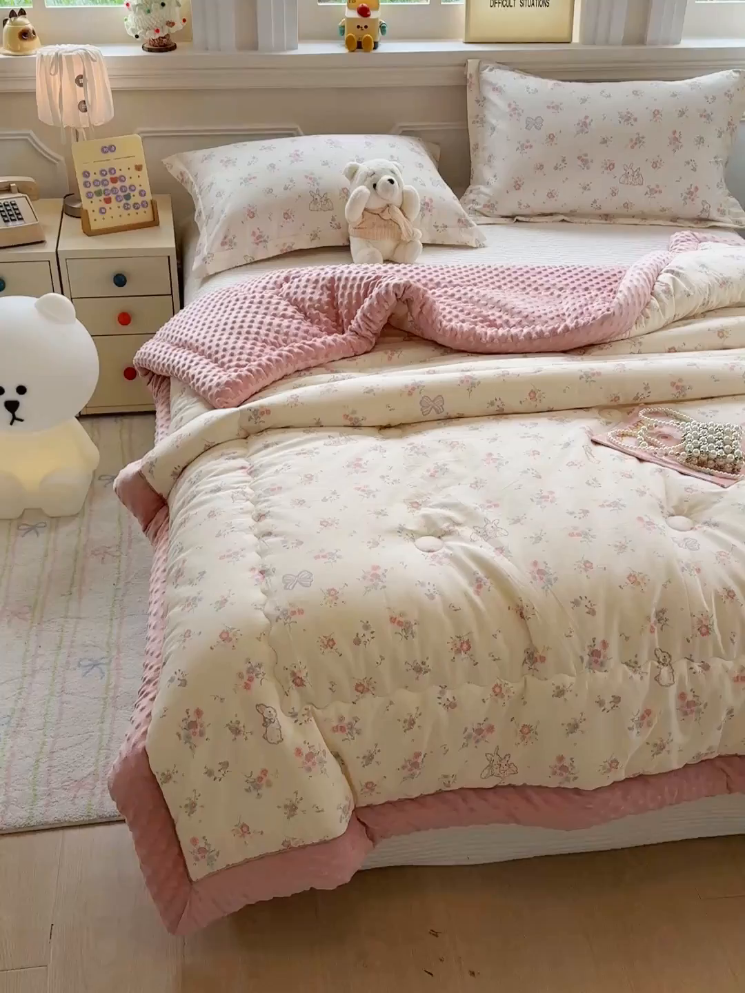 91家纺网 家纺一手货源 找家纺 梦依依 （加微信送买家秀）2025新款40支全棉豆豆被大豆被夏被冬秋被子被芯-风格二 萝莉兔