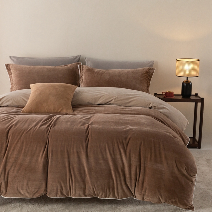 91家纺网 家纺一手货源 找家纺 ONE TWO ONE 121 新品【婴儿绒四件套】2025毛毯被子四件套单件被套单件枕套珊瑚绒牛奶绒冬被法兰绒兔毛绒The one 棕咖-米咖