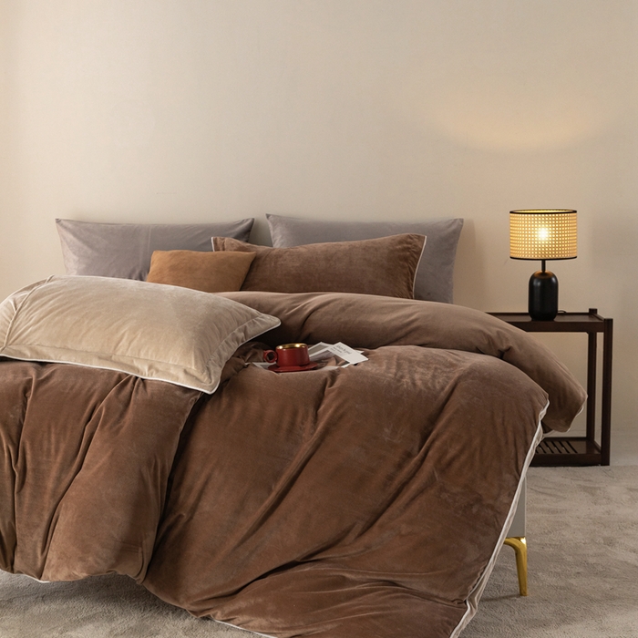 91家纺网 家纺一手货源 找家纺 ONE TWO ONE 121 新品【婴儿绒四件套】2025毛毯被子四件套单件被套单件枕套珊瑚绒牛奶绒冬被法兰绒兔毛绒The one 棕咖-米咖