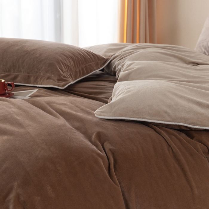 91家纺网 家纺一手货源 找家纺 ONE TWO ONE 121 新品【婴儿绒四件套】2025毛毯被子四件套单件被套单件枕套珊瑚绒牛奶绒冬被法兰绒兔毛绒The one 棕咖-米咖