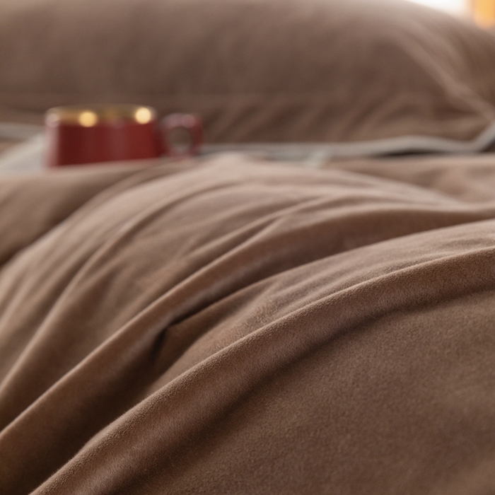 91家纺网 家纺一手货源 找家纺 ONE TWO ONE 121 新品【婴儿绒四件套】2025毛毯被子四件套单件被套单件枕套珊瑚绒牛奶绒冬被法兰绒兔毛绒The one 棕咖-米咖