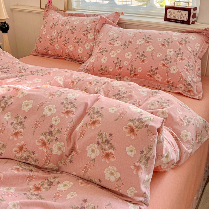 91家纺网 家纺一手货源 找家纺 优选直播新款全棉磨毛喷气印花四件套加厚纯棉三件套（一字绣工艺款）学生三件套 花蕊粉