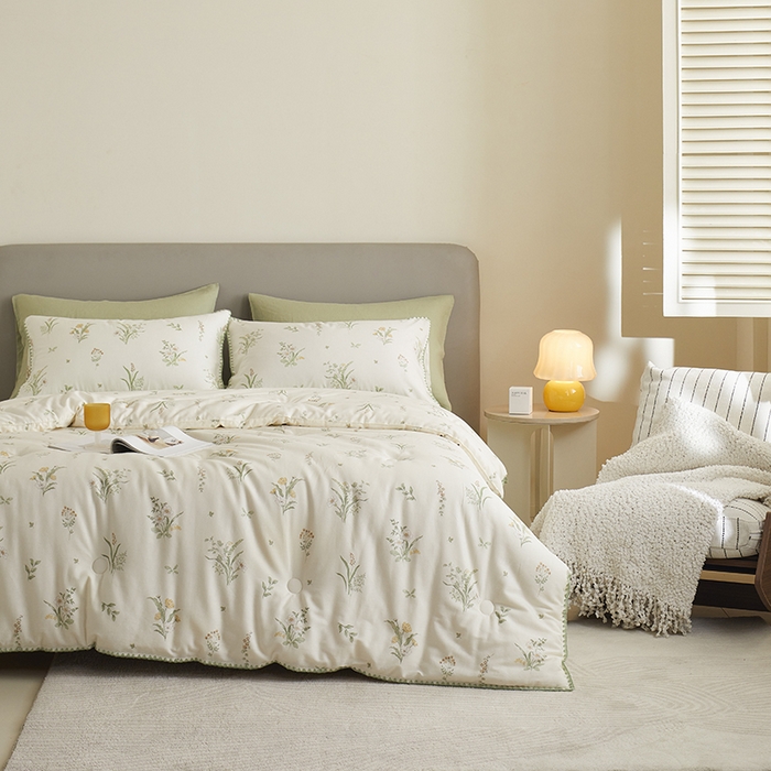 91家纺网 家纺一手货源 找家纺 暖阳 2025新款全棉A类里外贝壳三角针包边冬被被子被芯 花的温存