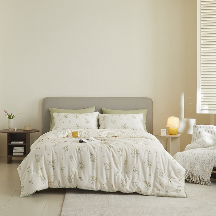 91家纺网 家纺一手货源 找家纺 暖阳 2025新款全棉A类里外贝壳三角针包边冬被被子被芯 花的温存