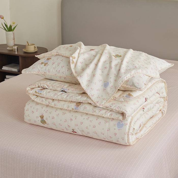 91家纺网 家纺一手货源 找家纺 暖阳 2025新款全棉A类里外贝壳三角针包边冬被被子被芯 小熊慕斯