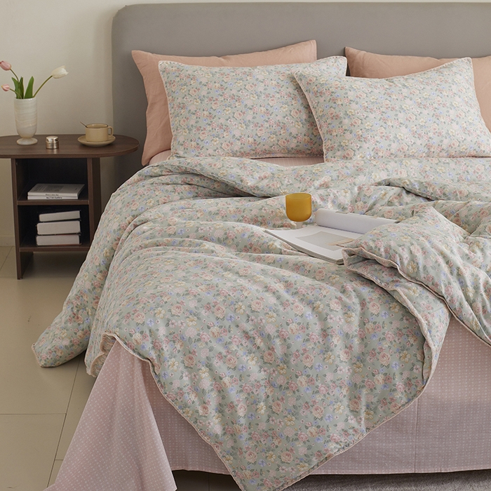 91家纺网 家纺一手货源 找家纺 暖阳 2025新款全棉A类里外贝壳三角针包边冬被被子被芯 柏林梦境绿