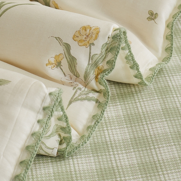 91家纺网 家纺一手货源 找家纺 暖阳 2025新款全棉A类里外贝壳三角针包边冬被被子被芯 花的温存