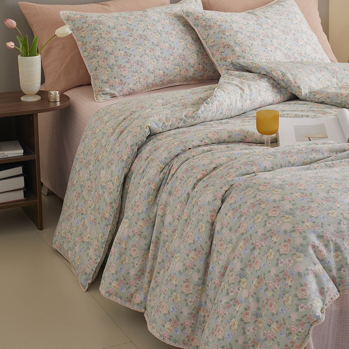 91家纺网 家纺一手货源 找家纺 暖阳 2025新款全棉A类里外贝壳三角针包边冬被被子被芯 柏林梦境绿