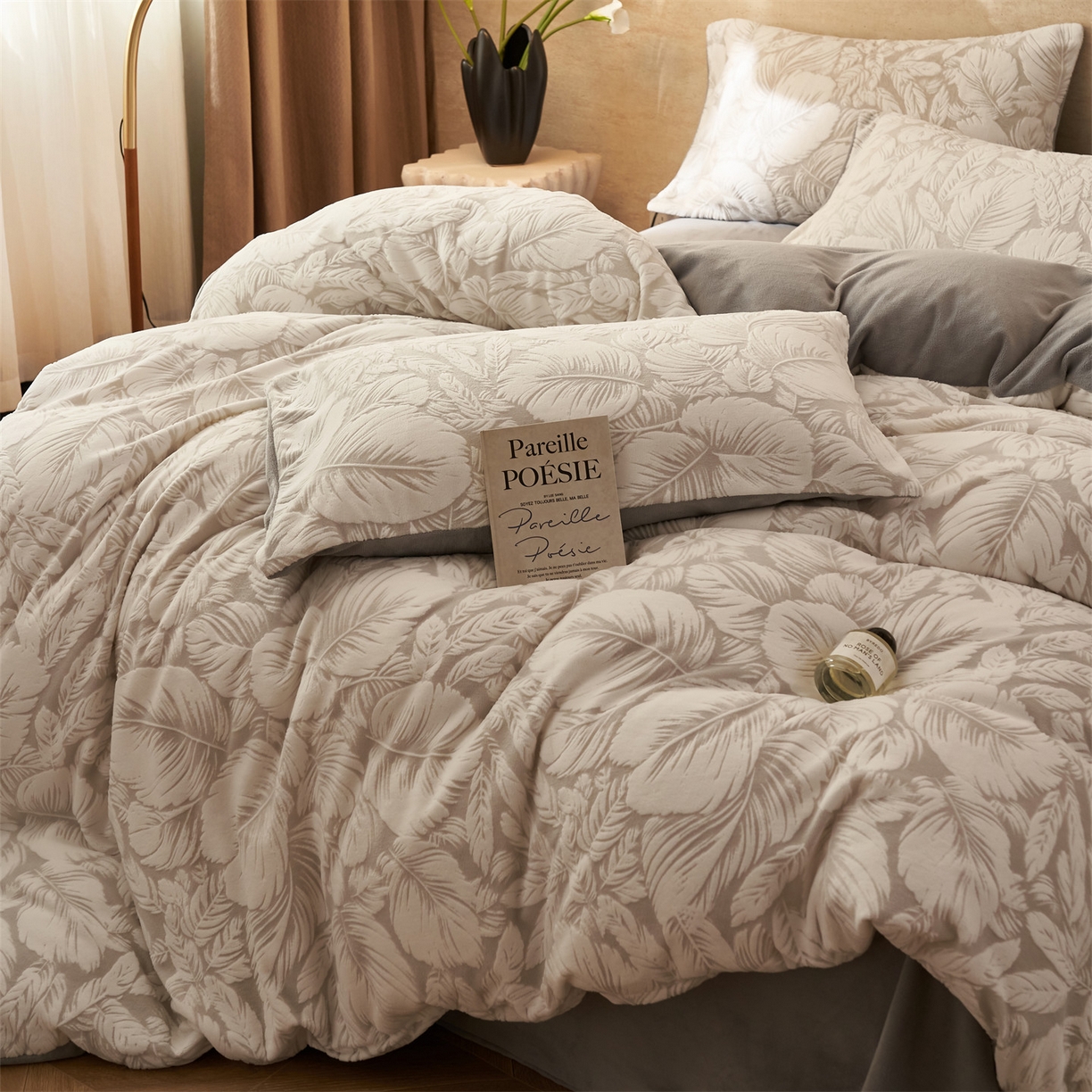 91家纺网 家纺一手货源 找家纺 金鹰 2025新款亲肤烂花牛奶绒四件套牛奶绒四件套 叶影