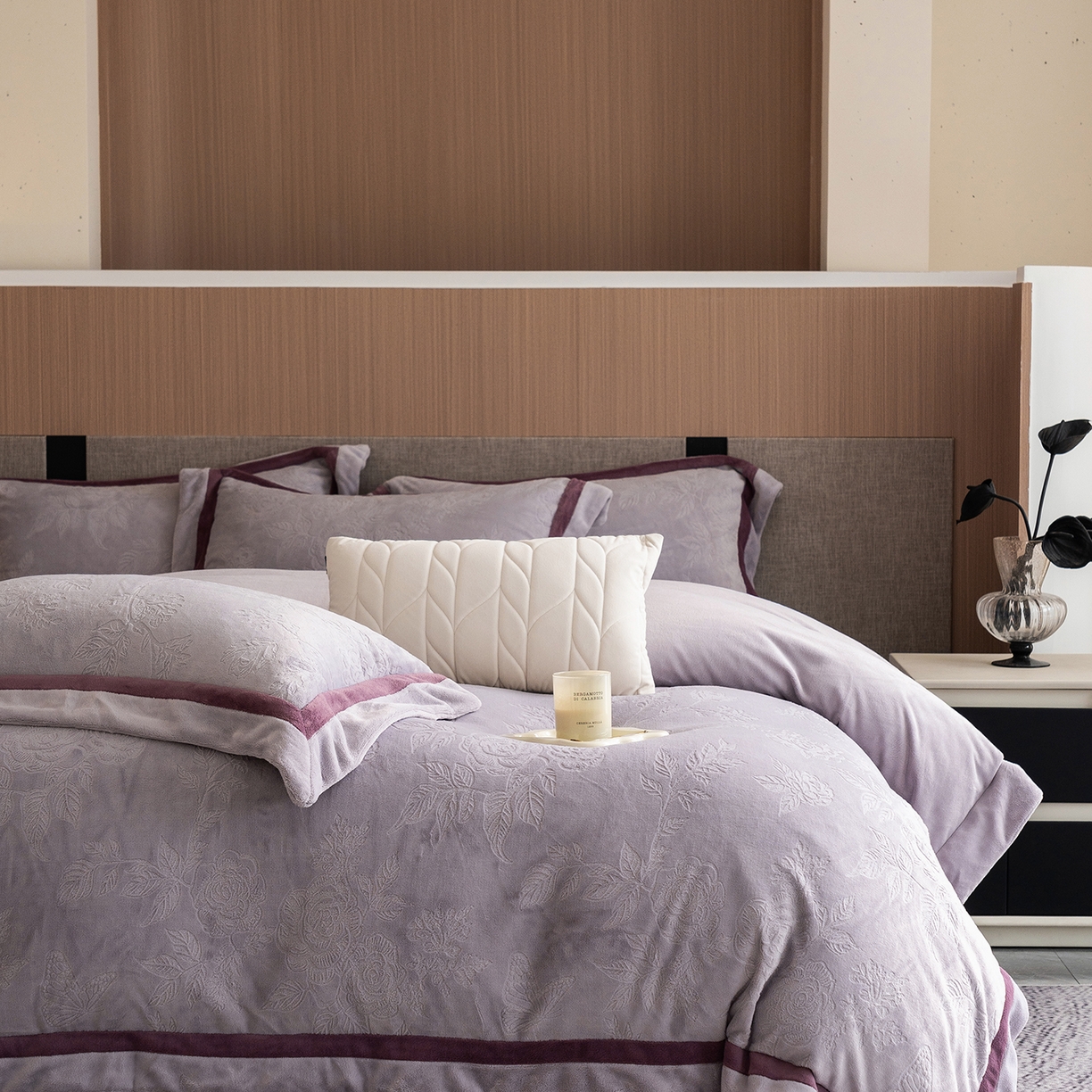 91家纺网 家纺一手货源 找家纺 蓝梦 2025新款亲肤舒适牛奶绒四件套-繁花系列 繁花-浅紫