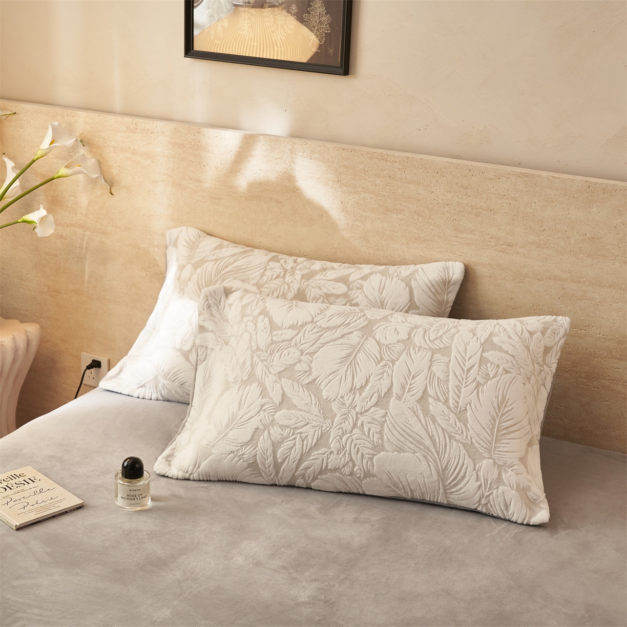 91家纺网 家纺一手货源 找家纺 金鹰 2025新款亲肤烂花牛奶绒四件套牛奶绒四件套 叶影