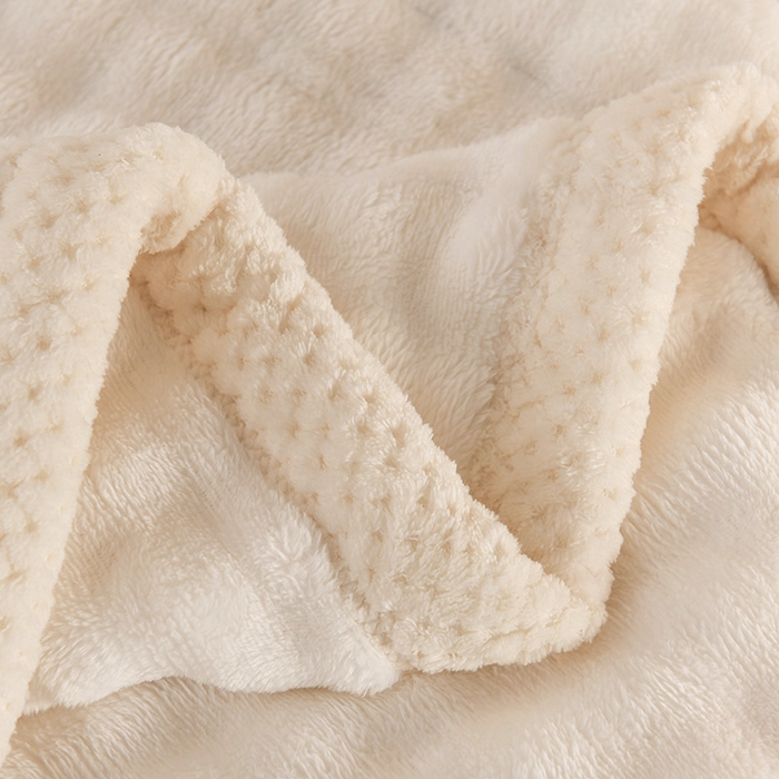 91家纺网 家纺一手货源 找家纺 爱彼家纺 2025秋冬新款玉兔云绒毛毯毯子午睡毯玉兔云绒-系列二 【简梦】-米白