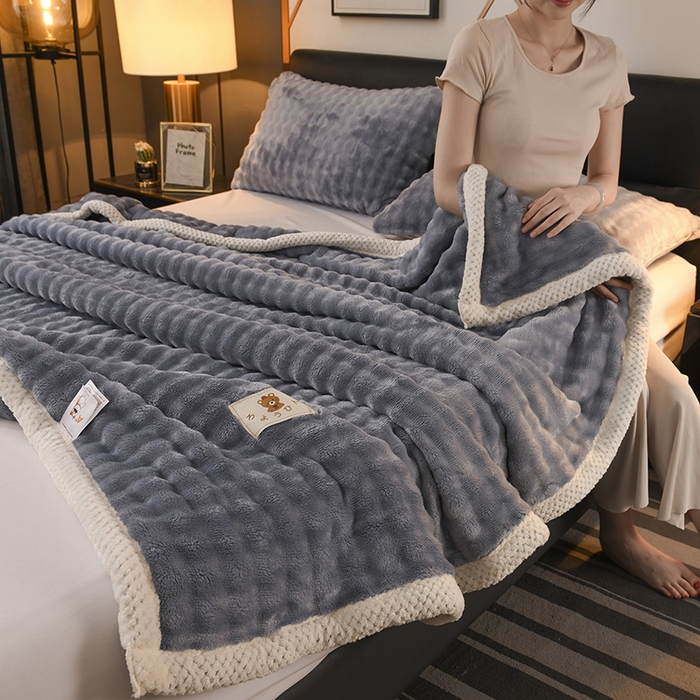 91家纺网 家纺一手货源 找家纺 爱彼家纺 2025秋冬新款玉兔云绒毛毯毯子午睡毯玉兔云绒-系列二 【简梦】-雾蓝