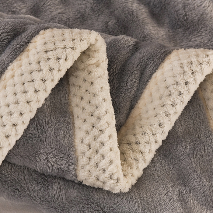 91家纺网 家纺一手货源 找家纺 爱彼家纺 2025秋冬新款玉兔云绒毛毯毯子午睡毯玉兔云绒-系列二 【简梦】-浅灰