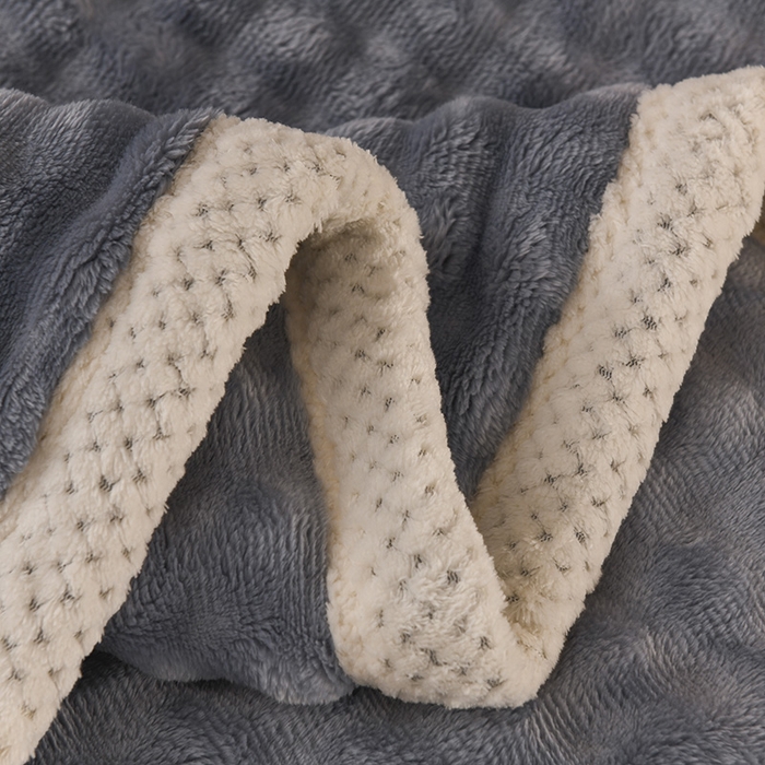 91家纺网 家纺一手货源 找家纺 爱彼家纺 2025秋冬新款玉兔云绒毛毯毯子午睡毯玉兔云绒-系列二 【简梦】-雾蓝