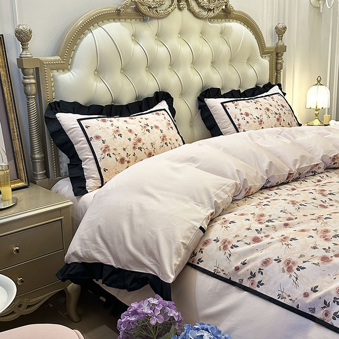 91家纺网 家纺一手货源 找家纺 （总）多乐娜 2025新款法式100S全棉贡缎数码印花四件套 长绒棉工艺款轻奢花边款（会员-20）控价378/398起（券后！！）务必控价谢谢配合