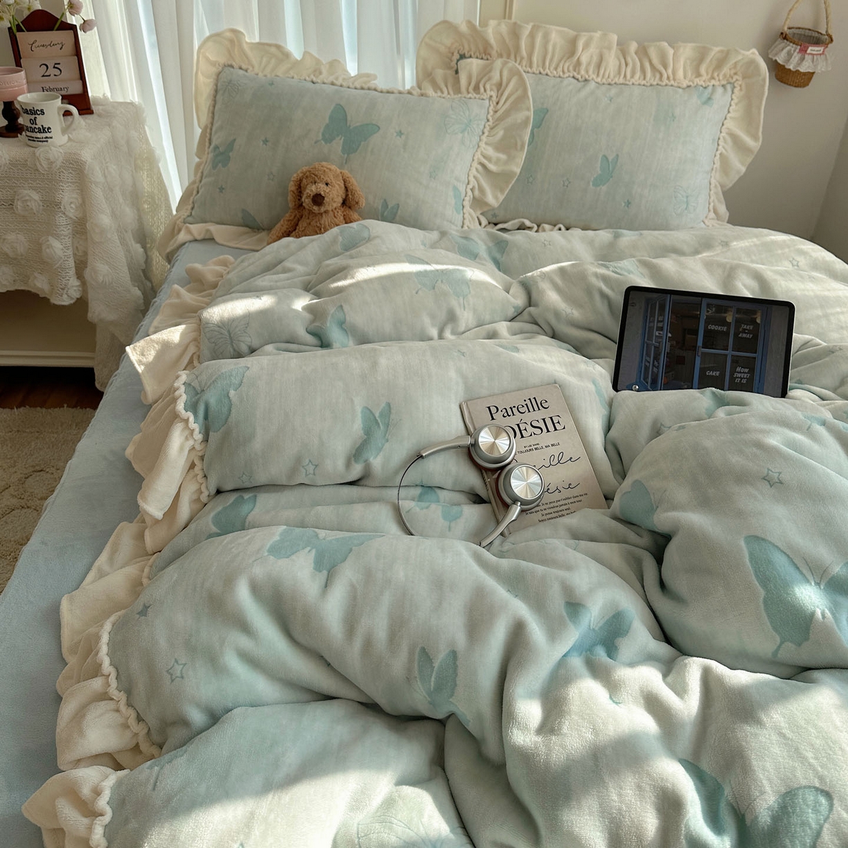 91家纺网 家纺一手货源 找家纺 轻奢坊 2025新款牛奶绒5D烂花韩版法式花边四件套-蝶梦 蝶梦蓝