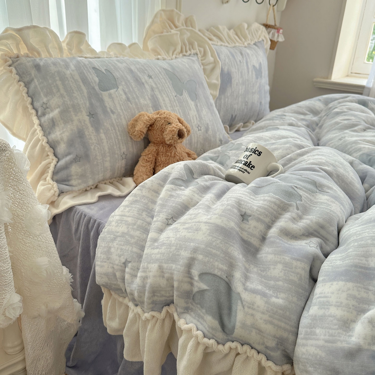 91家纺网 家纺一手货源 找家纺 轻奢坊 2025新款牛奶绒5D烂花韩版法式花边四件套-蝶梦 蝶梦紫