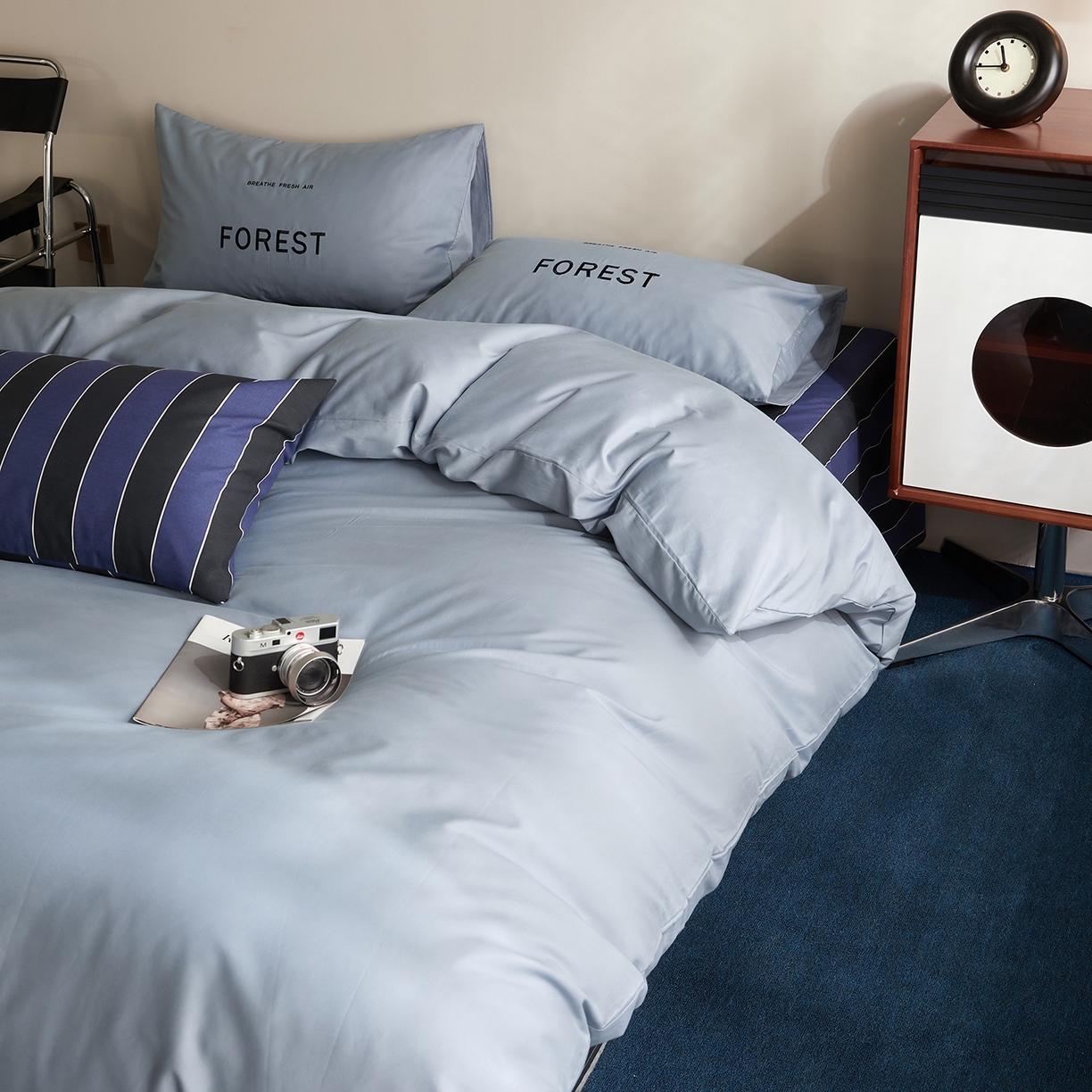 91家纺网 家纺一手货源 找家纺 怡家居 2025新款全棉60S磨毛绣花四件套--光栅系列 光栅-牛仔蓝