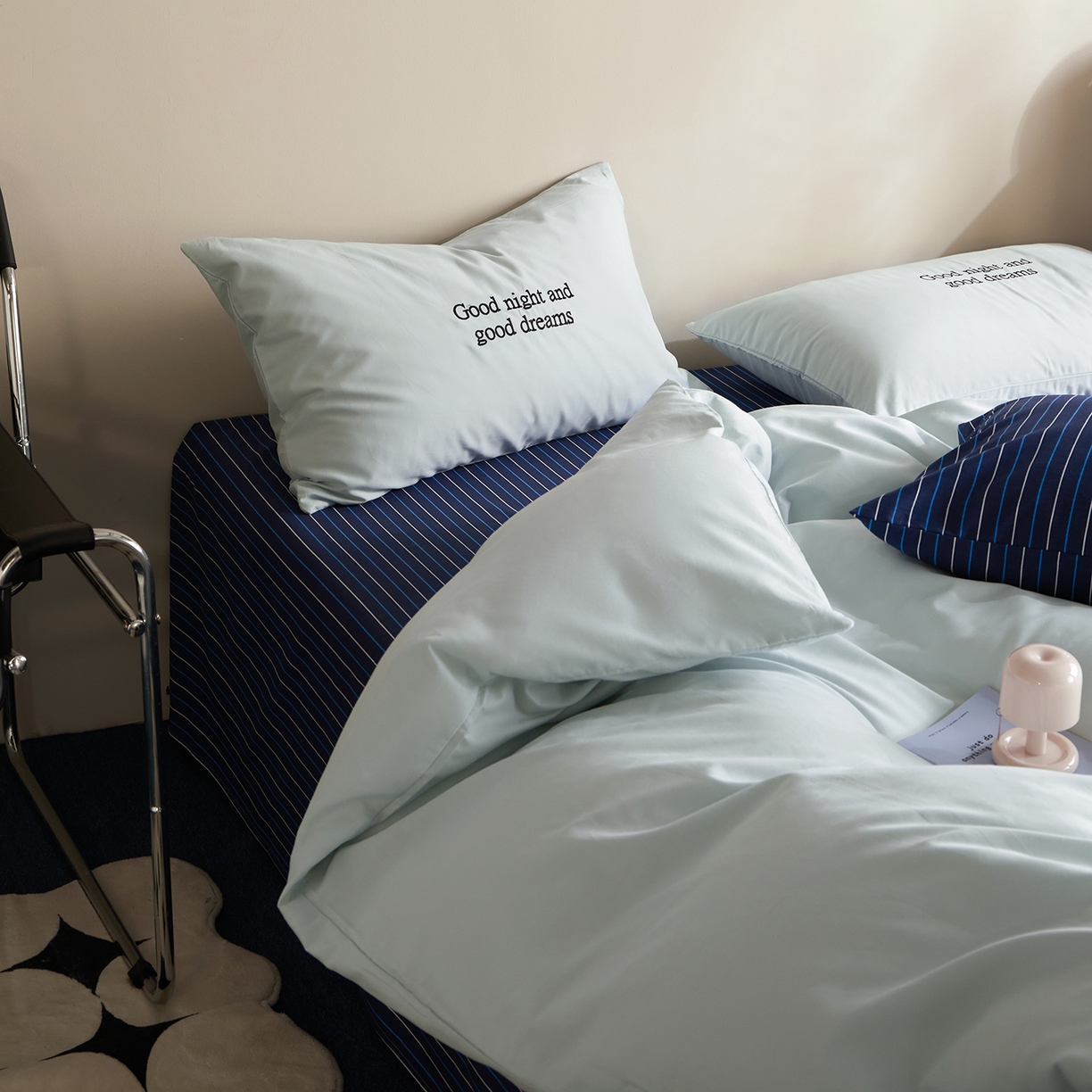 91家纺网 家纺一手货源 找家纺 怡家居 2025新款全棉60S磨毛绣花四件套--光栅系列 光栅-兰