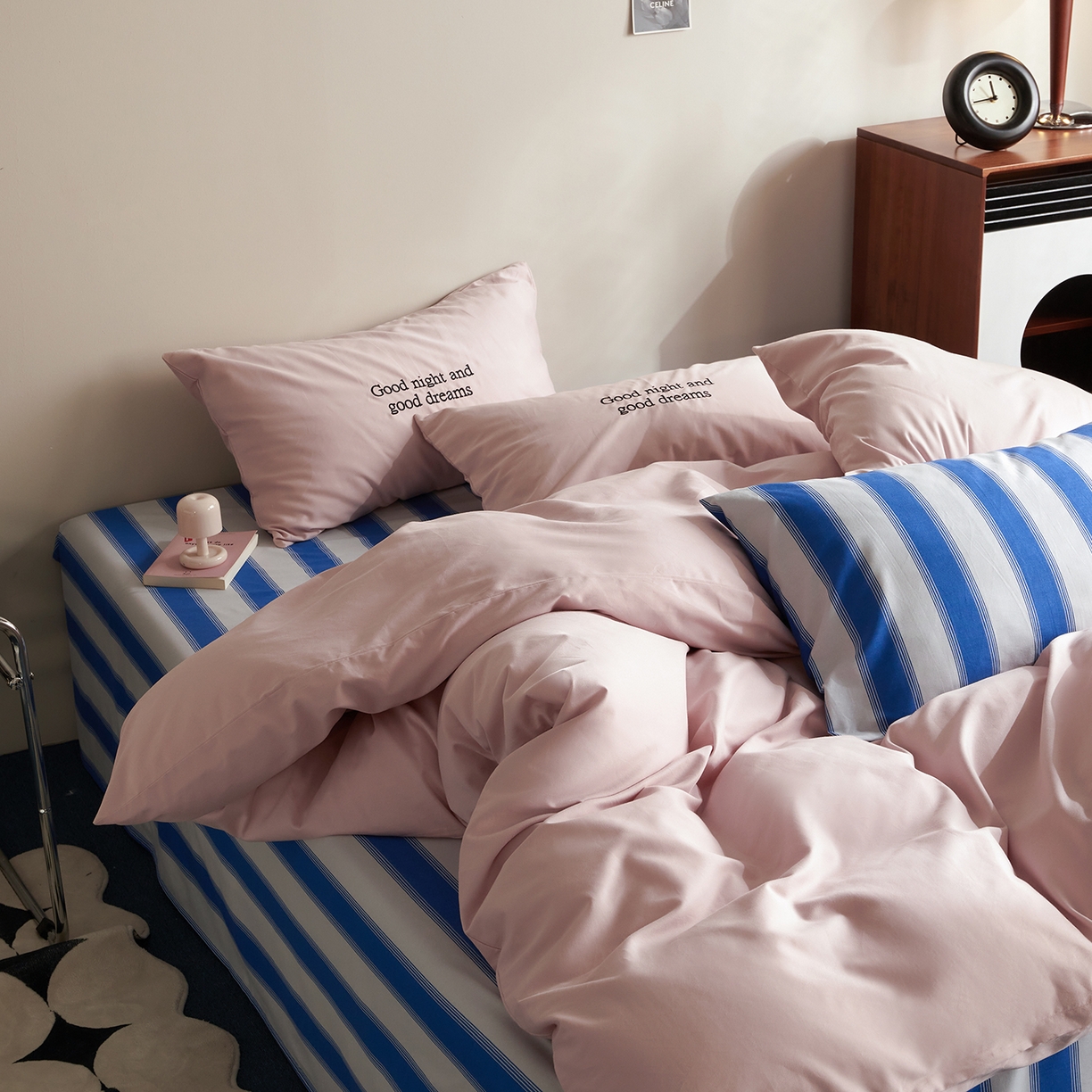 91家纺网 家纺一手货源 找家纺 怡家居 2025新款全棉60S磨毛绣花四件套--光栅系列 光栅-粉