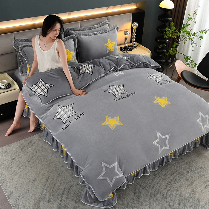 91家纺网 家纺一手货源 找家纺 （总2）千嘻汇 2025新款8斤牛奶绒金貂法莱绒床裙款保暖绒四件套