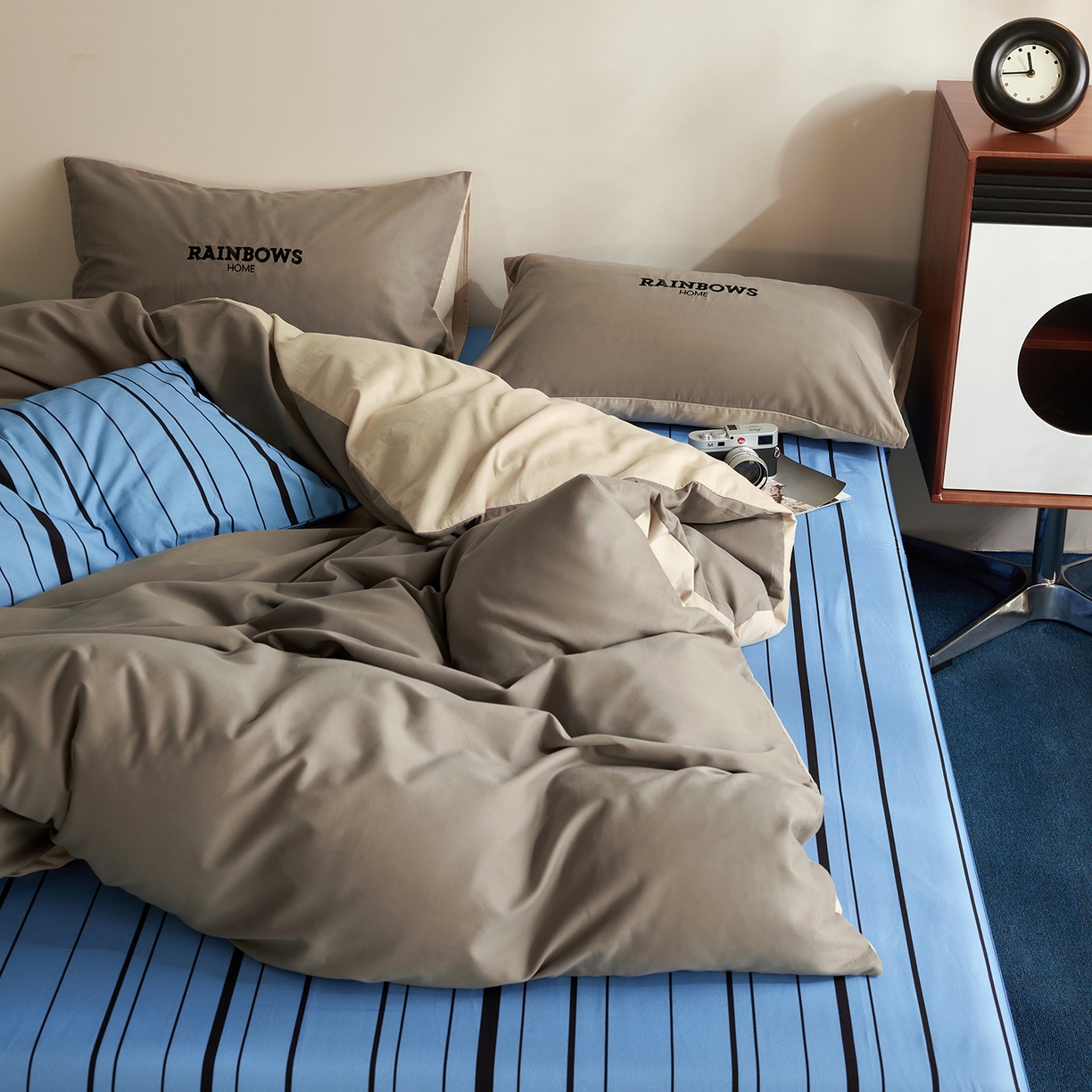 91家纺网 家纺一手货源 找家纺 怡家居 2025新款全棉60S磨毛绣花四件套--光栅系列 光栅-咖