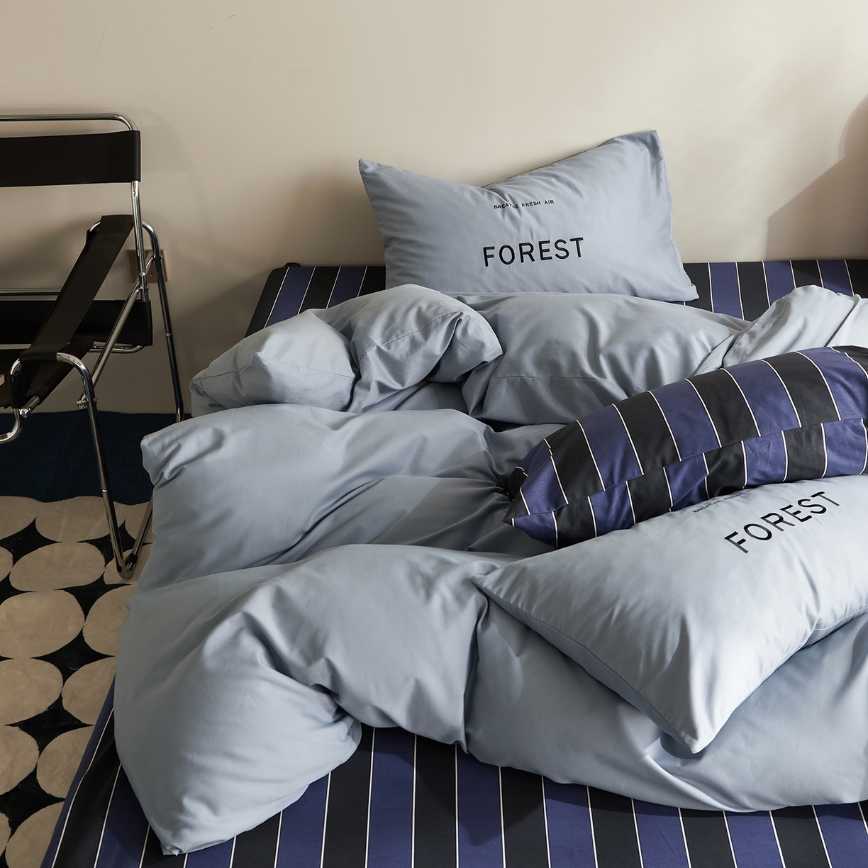 91家纺网 家纺一手货源 找家纺 怡家居 2025新款全棉60S磨毛绣花四件套--光栅系列 光栅-牛仔蓝