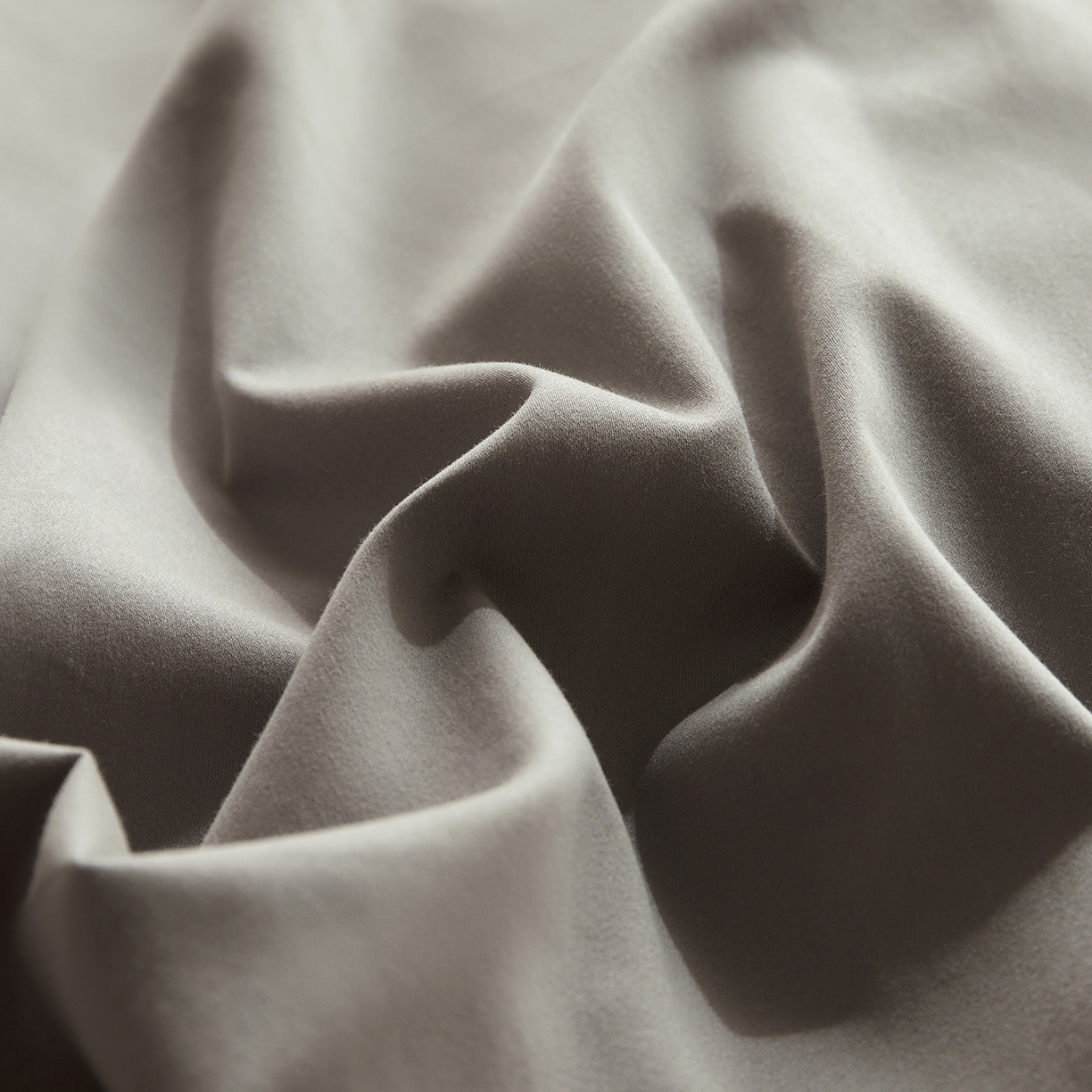 91家纺网 家纺一手货源 找家纺 怡家居 2025新款全棉60S磨毛绣花四件套--光栅系列 光栅-雅灰