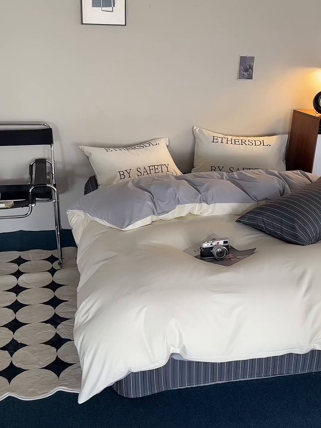 91家纺网 家纺一手货源 找家纺 怡家居 2025新款全棉60S磨毛绣花四件套--光栅系列 光栅-浅灰