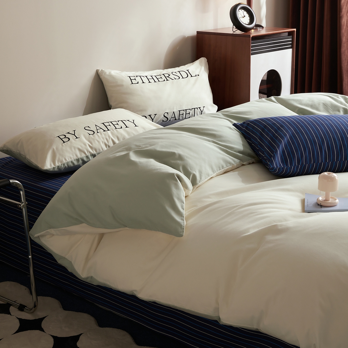 91家纺网 家纺一手货源 找家纺 怡家居 2025新款全棉60S磨毛绣花四件套--光栅系列 光栅-绿