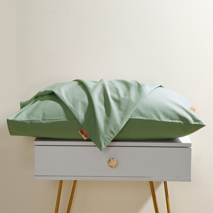 91家纺网 家纺一手货源 找家纺 晶缦家纺 2025新款100%纯棉13376纯色喷气全棉磨毛四件套和单品被套床单床笠枕套-单枕套 暖芸馨-茶卡绿
