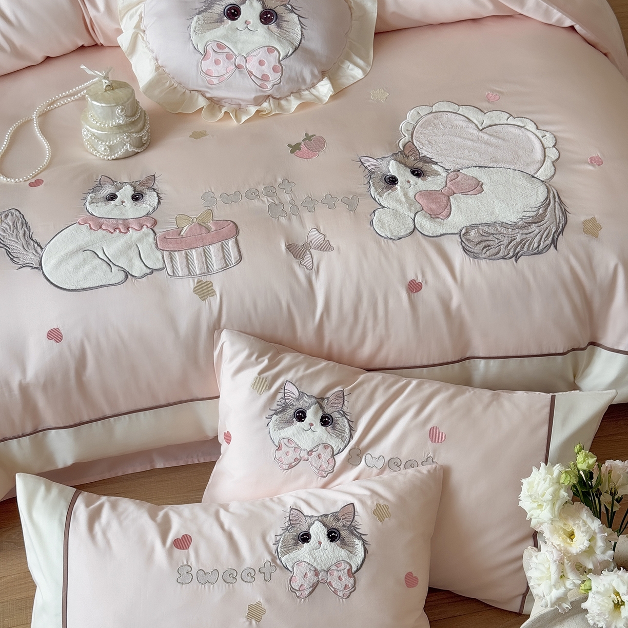 91家纺网 家纺一手货源 找家纺 （总）佳汐蓝家纺 2025新款百支全棉长绒棉贡缎四件套-布偶猫