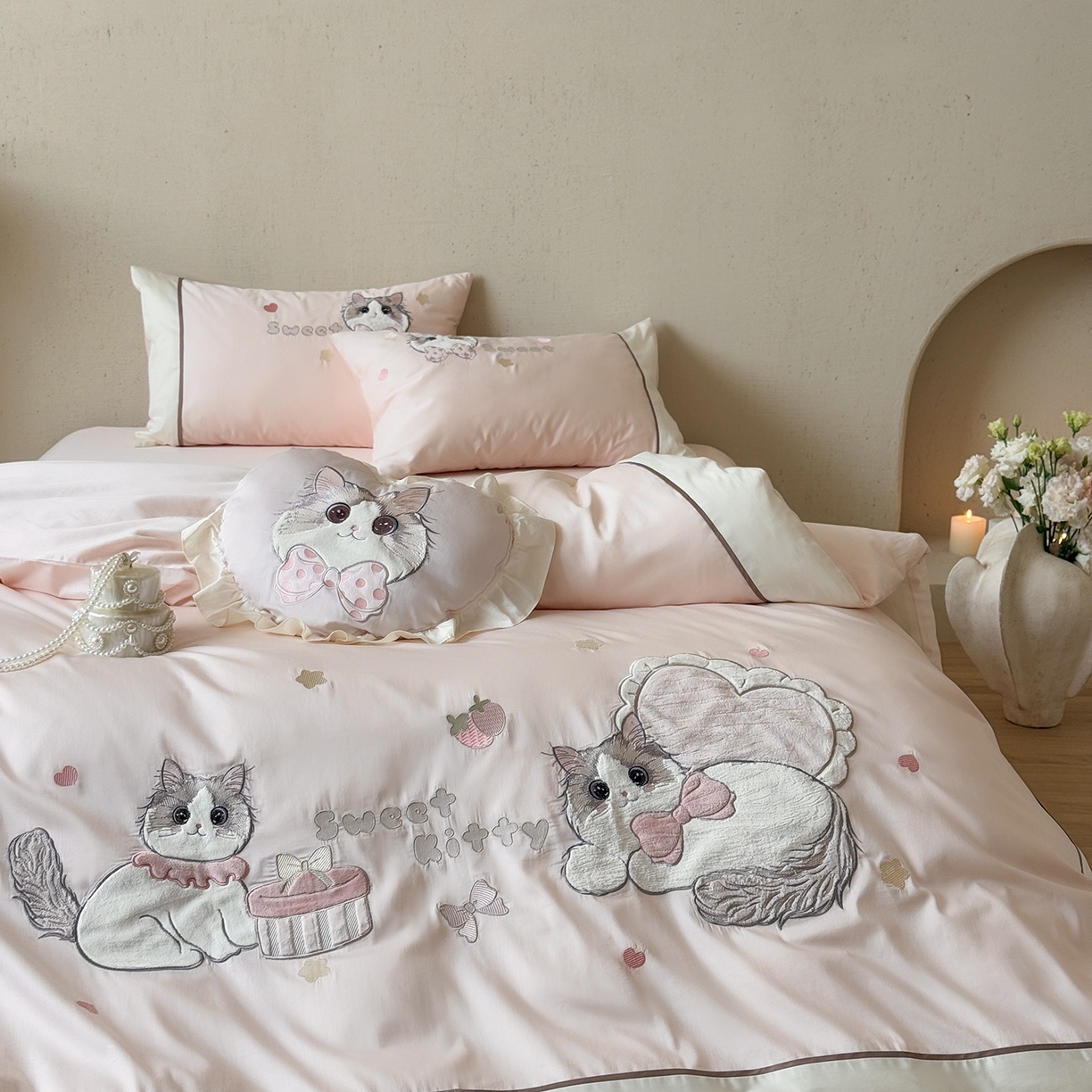 91家纺网 家纺一手货源 找家纺 佳汐蓝家纺 2025新款百支全棉长绒棉贡缎四件套-布偶猫 布偶猫 粉