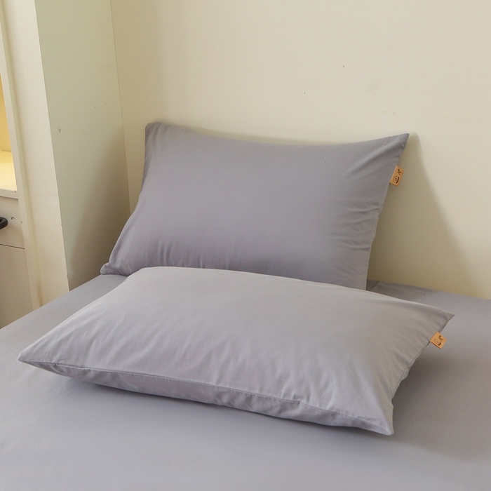 91家纺网 家纺一手货源 找家纺 晶缦家纺 2025新款100%纯棉13376纯色喷气全棉磨毛四件套和单品被套床单床笠枕套-单枕套 暖芸馨-浅青灰