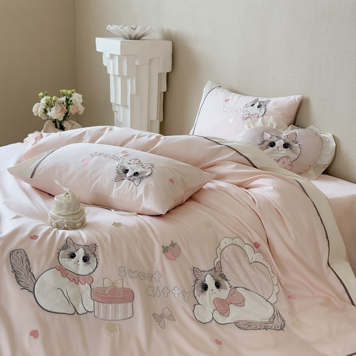 91家纺网 家纺一手货源 找家纺 佳汐蓝家纺 2025新款百支全棉长绒棉贡缎四件套-布偶猫 布偶猫 粉