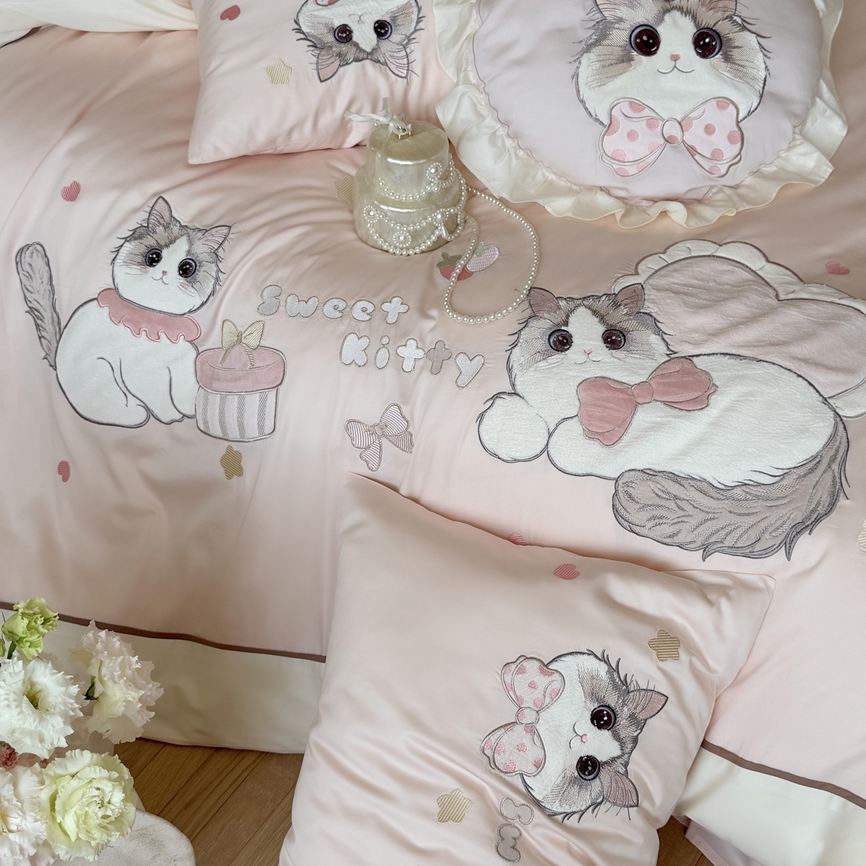 91家纺网 家纺一手货源 找家纺 佳汐蓝家纺 2025新款百支全棉长绒棉贡缎四件套-布偶猫 布偶猫 粉