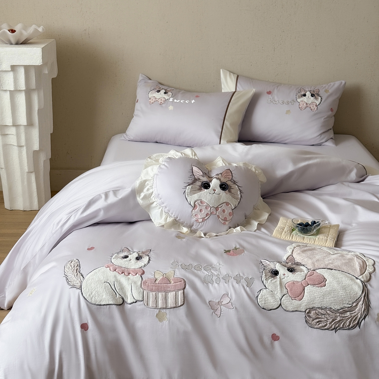 91家纺网 家纺一手货源 找家纺 佳汐蓝家纺 2025新款百支全棉长绒棉贡缎四件套-布偶猫 布偶猫 紫